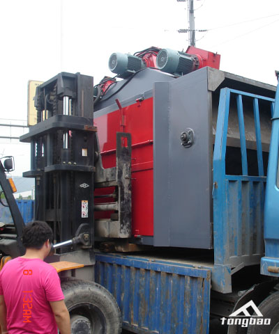 TBQ379拋丸機(jī)裝車照